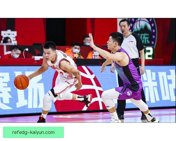 新合同出炉：球员续约细节揭示其未来发展方向，状态备受关注