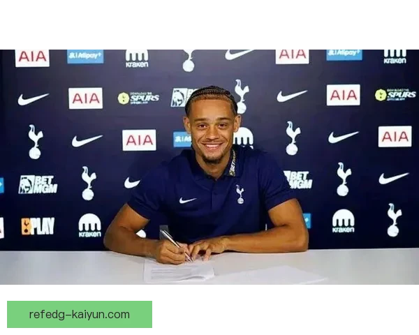 哈维·西蒙斯薪资合同细节披露，其未来表现引发关注