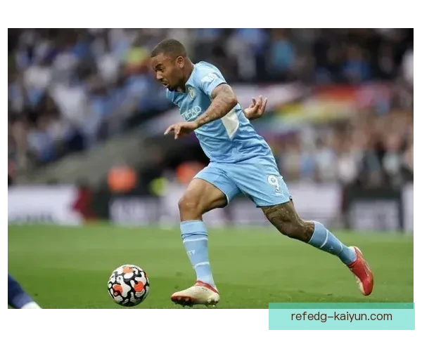 热苏斯技术对比同位置球员显现出持续提升的竞争力与表现稳健的趋势